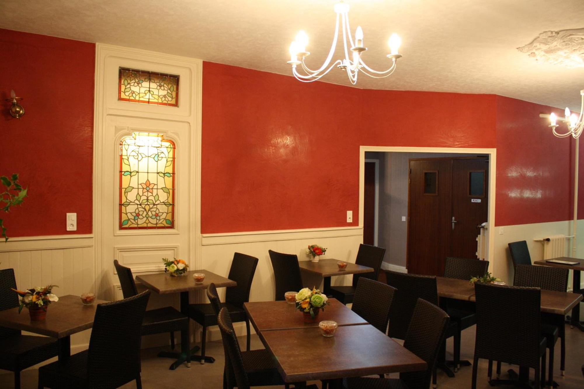 Hotel Du Touring Saint-Céré Zewnętrze zdjęcie